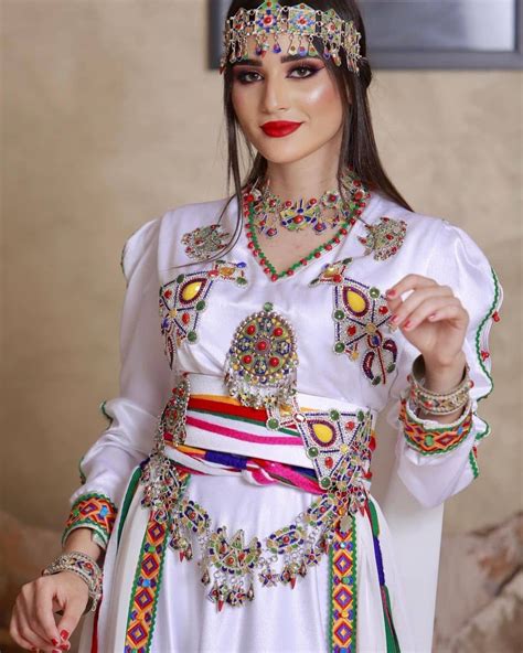 traditional clothes in algeria